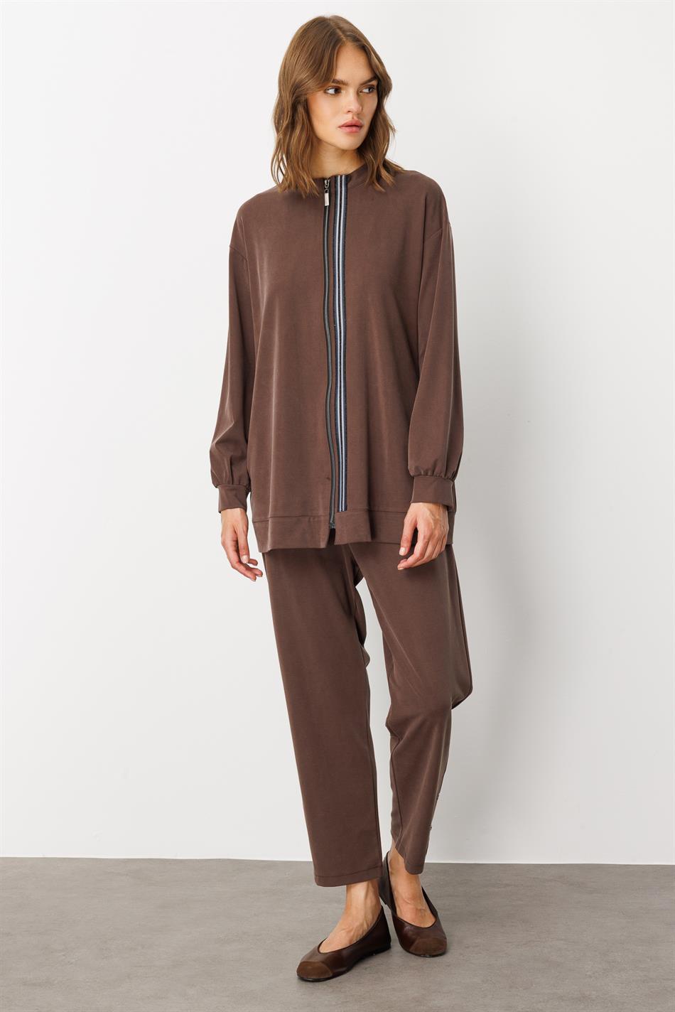 Zachte gebreide micellstof (55% natuurlijk) geweven broek met bies aan de voorkant - Koffie