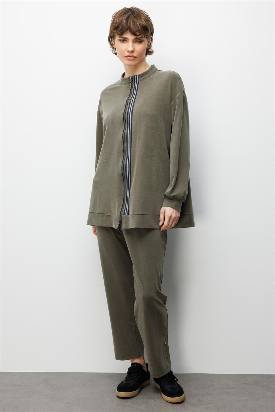 Zachte gebreide Miccell (55% natuurlijk) stof, geweven afwerking aan de voorkant, broekcombinatieset - Khaki