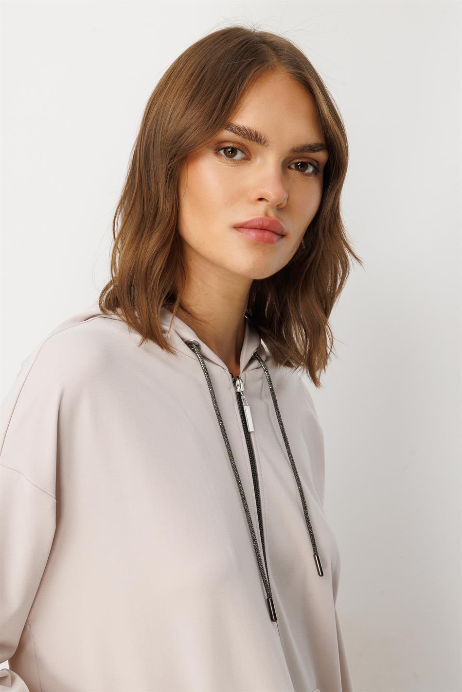 Weiches Strick-Hosen-Set (55 % Miccell, Naturfaseranteil) – Handgefertigt mit detailreichen Details – Stein