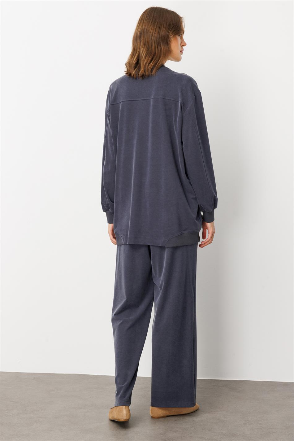 Hose mit handgefertigten Details aus weichem Strick (Miccell, 55 % Naturanteil) – Marineblau