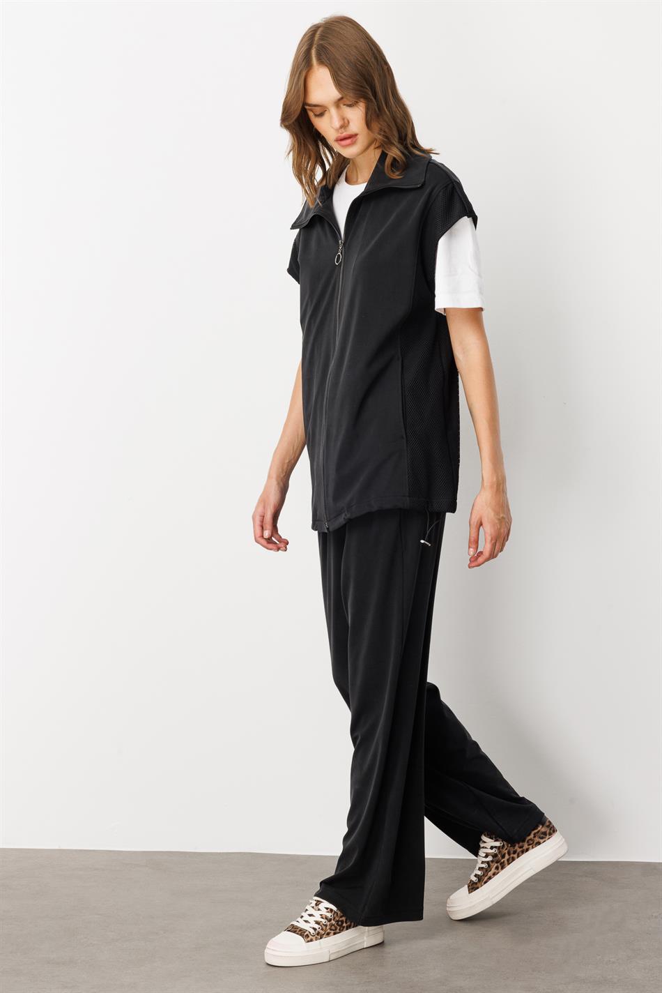 Weste (Tunika) und Hose aus weichem Strick (Miccell, 55 % Naturfaser) – Schwarz