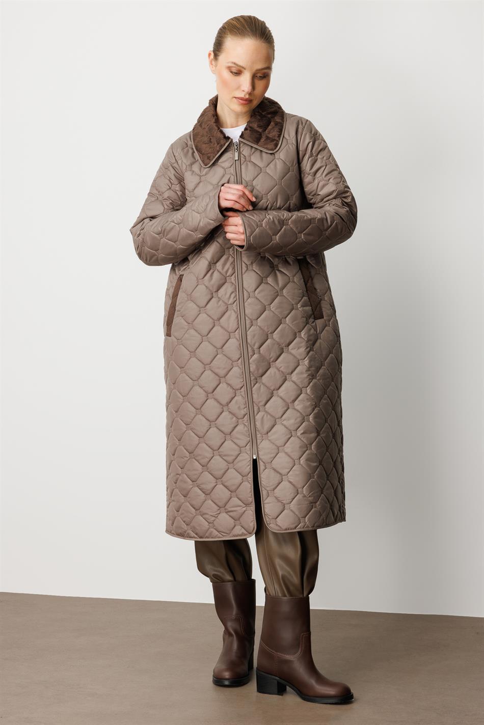 Soft Peluş İç Katman ve Özel Nakış Desenli İnce Hafif Zamansız Özel Üretim Kaban Manto-Vizon