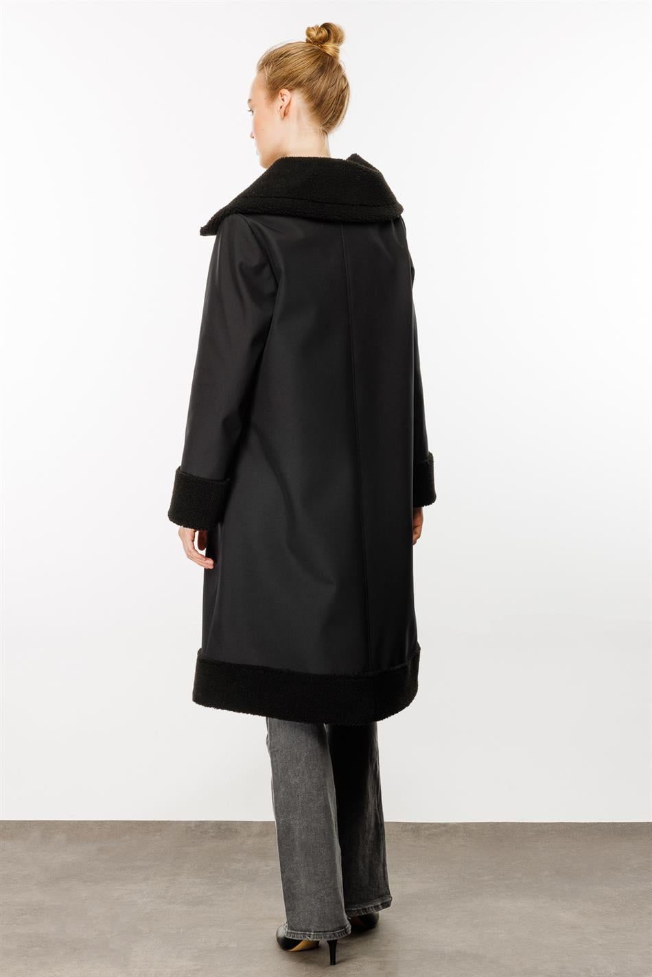 Softy Coat with Fur Detail on Sleeves and Collar, Lightweight and Comfortable, Fleece Lined, Black