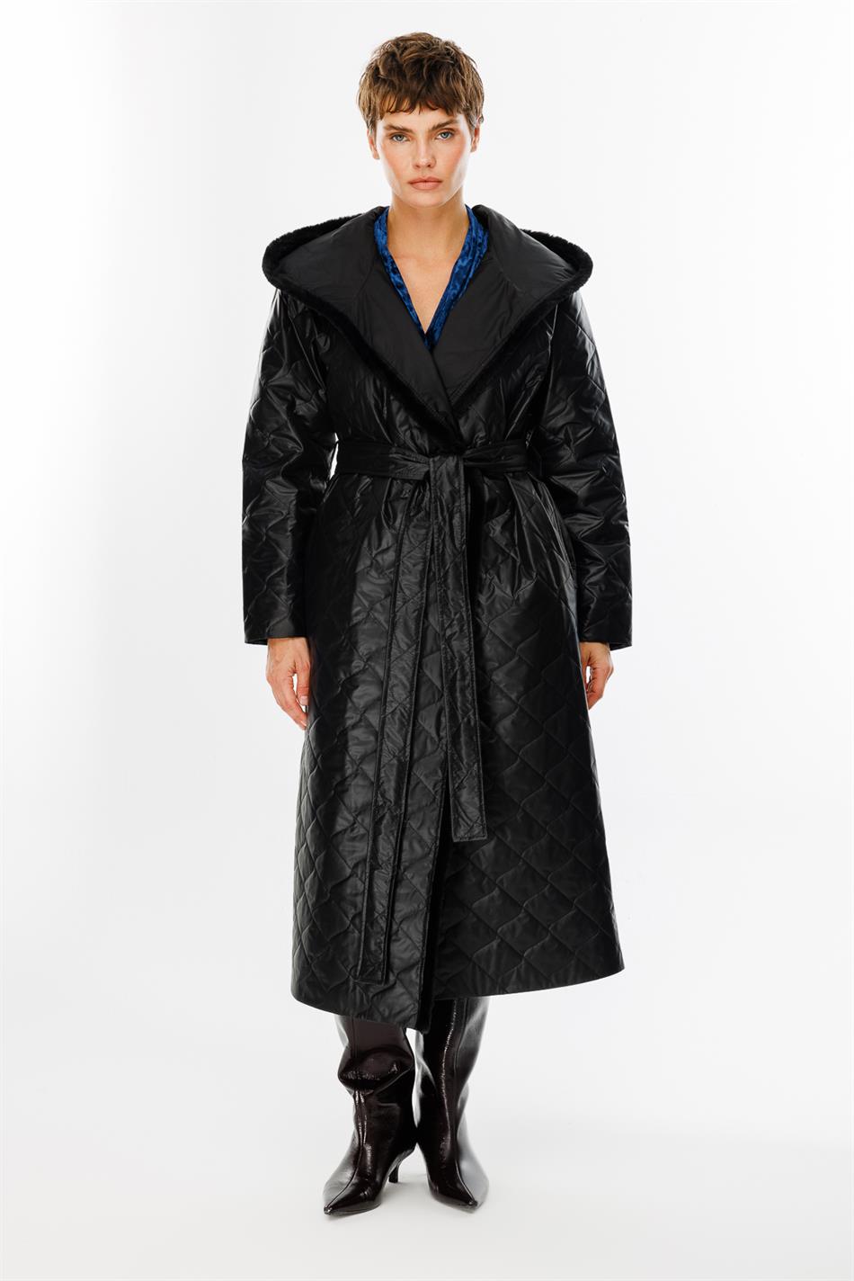 Lichtgewicht, gewatteerde, sportieve trenchcoat met imitatiebontkraag voor de lente - Zwart