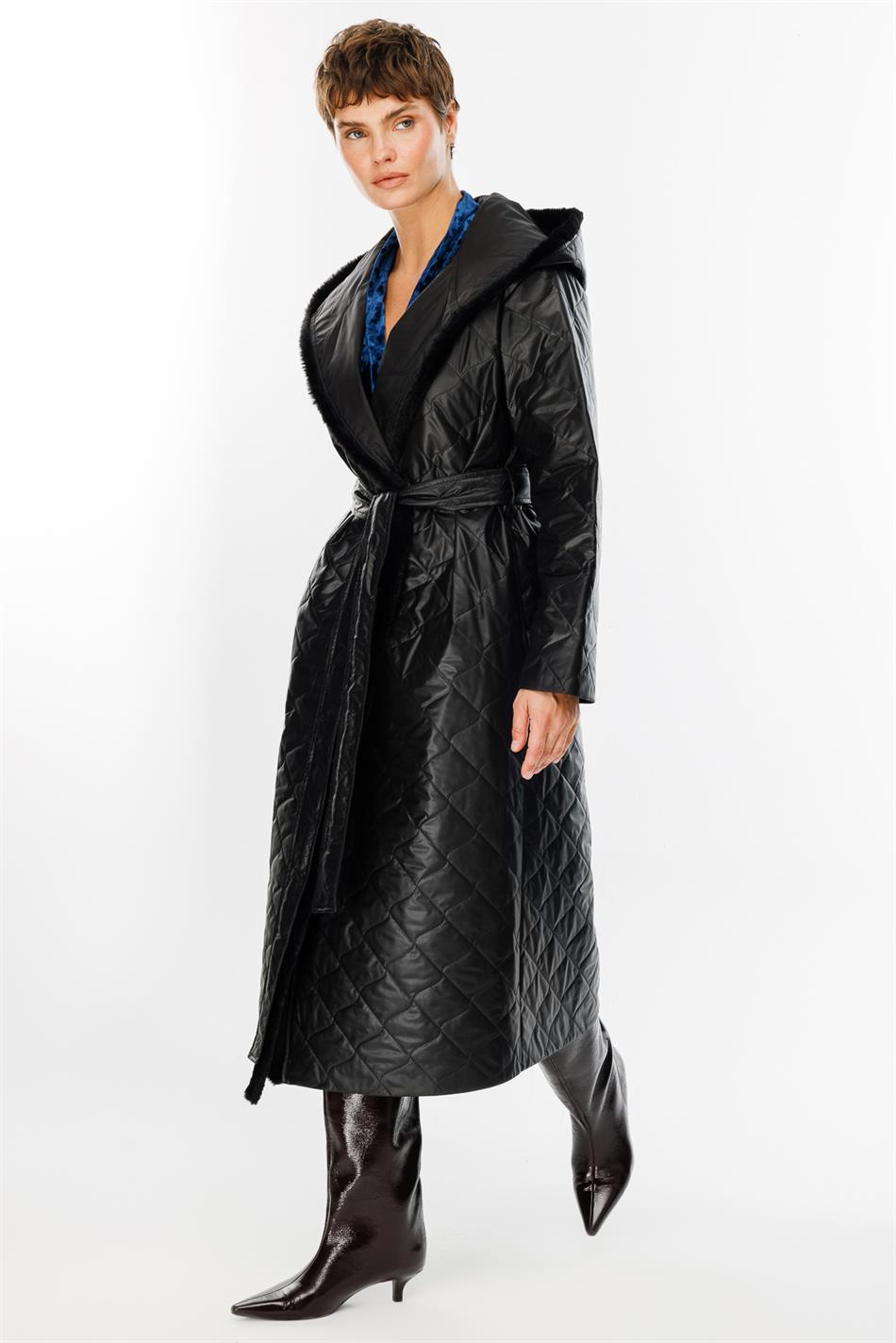 Lichtgewicht, gewatteerde, sportieve trenchcoat met imitatiebontkraag voor de lente - Zwart