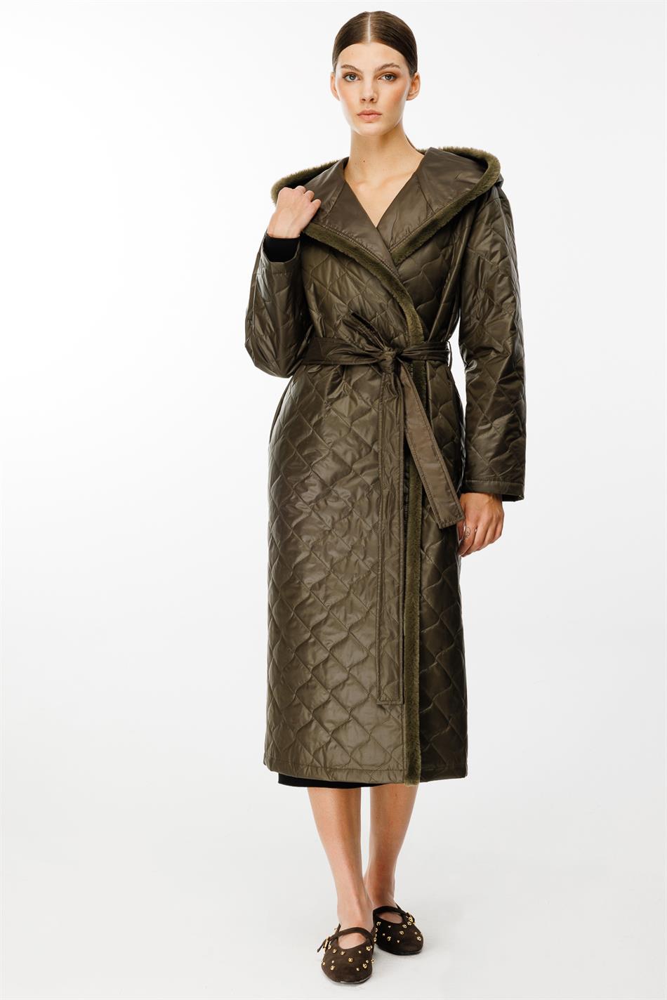 Lichtgewicht, gewatteerde, sportieve trenchcoat met imitatiebontkraag voor de lente - Khaki