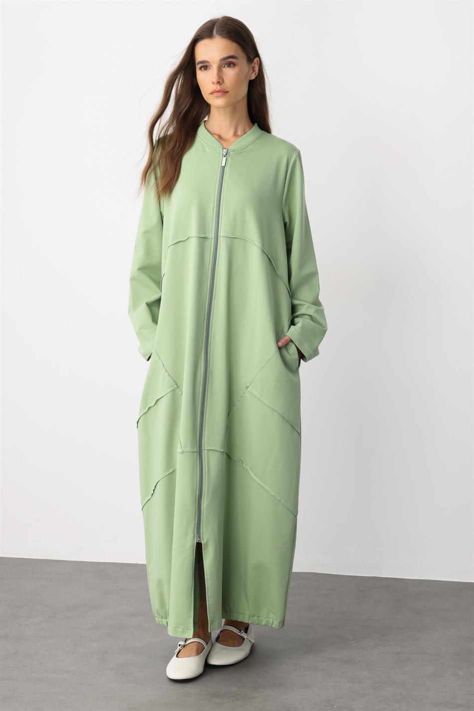 Gebreide jas/cape van katoenmix met sportieve stikdetails en draperie - Groen