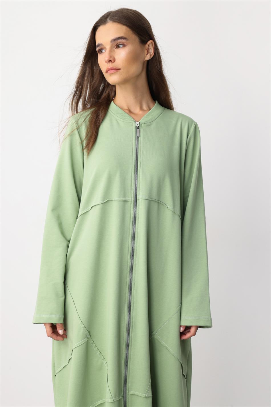 Gebreide jas/cape van katoenmix met sportieve stikdetails en draperie - Groen