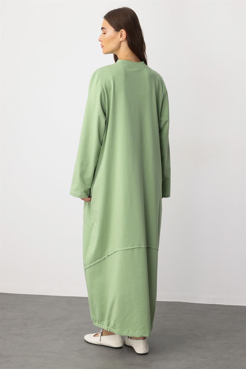 Gebreide jas/cape van katoenmix met sportieve stikdetails en draperie - Groen