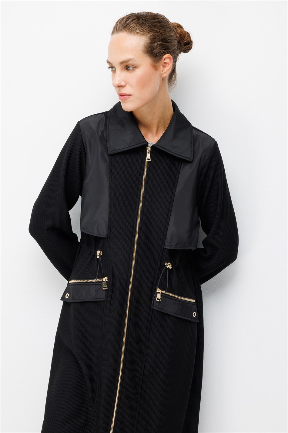 Sporty Chic İşlevsel Detaylı Özel Kumaş Zamansız Kap Trench-Siyah