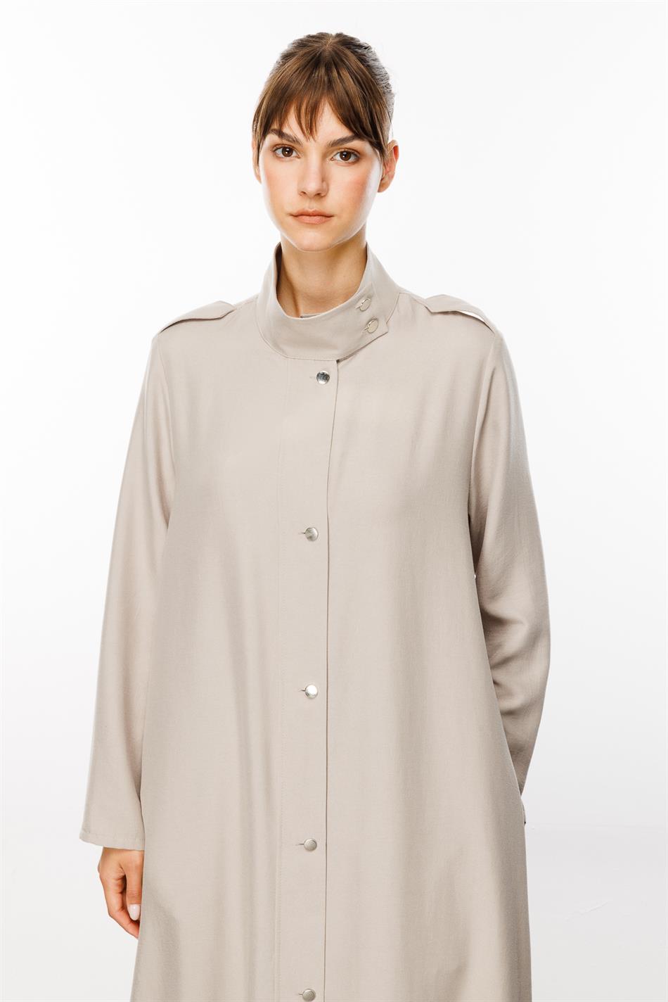 Spoza İpekçe Doku Düğme Aksesuarlı Çok Yönlü Kullanım İmkanı Sunan Kap  Elbise Ferace-Taş