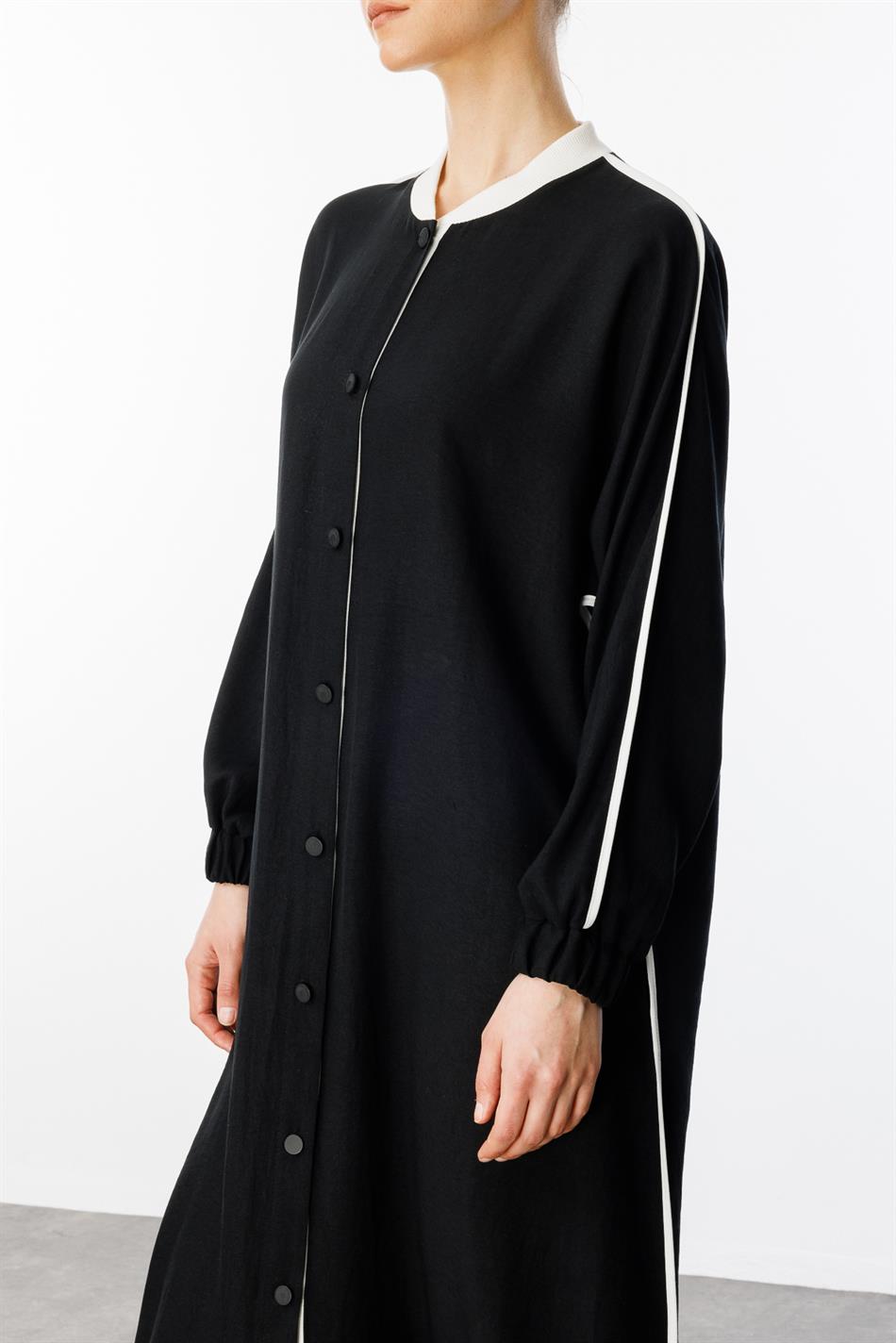 SS Contrast Trim Detail Ribbed Collar Sport Silk Texture Coat/Abayas - Zwart