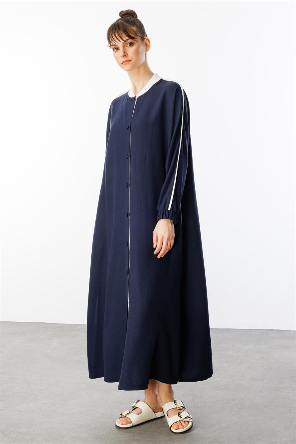 SS Contrast Trim Detail Ribbed Collar Sport Silk Texture Coat/Abayas - Navy