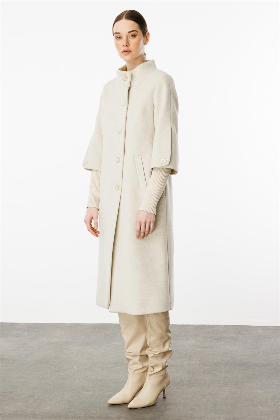 Triko Kol Detaylı Soft Kaşe Kumaş Özel Manto-Krem