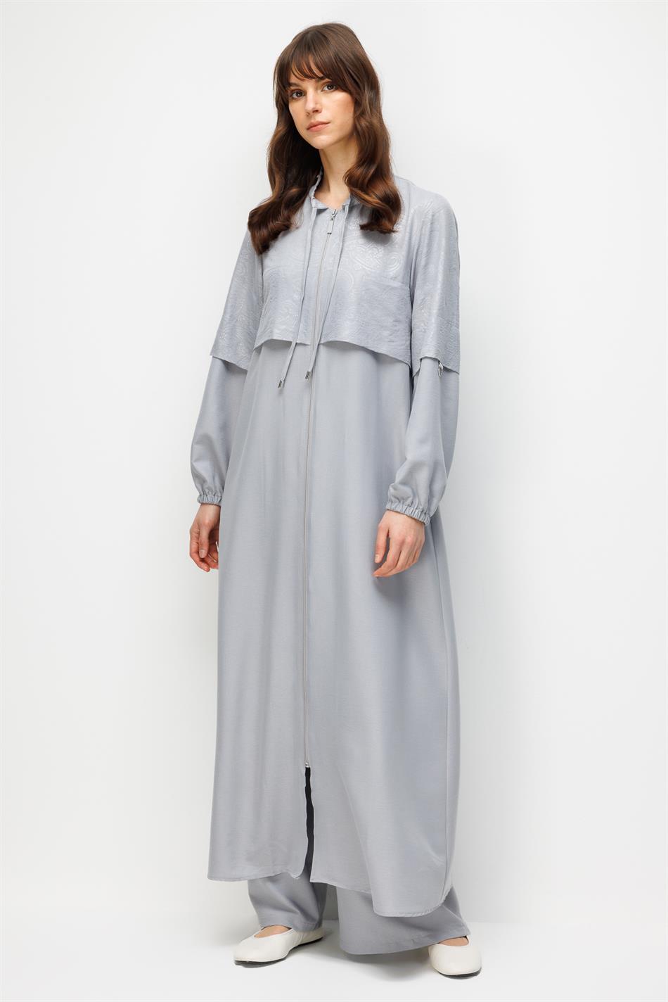 TULIP Özel Desen Soft Kumaş Aller Üst Beden ve Düz İpekçe Garni Alt Beden Zamansız Kap Ferace-Gri