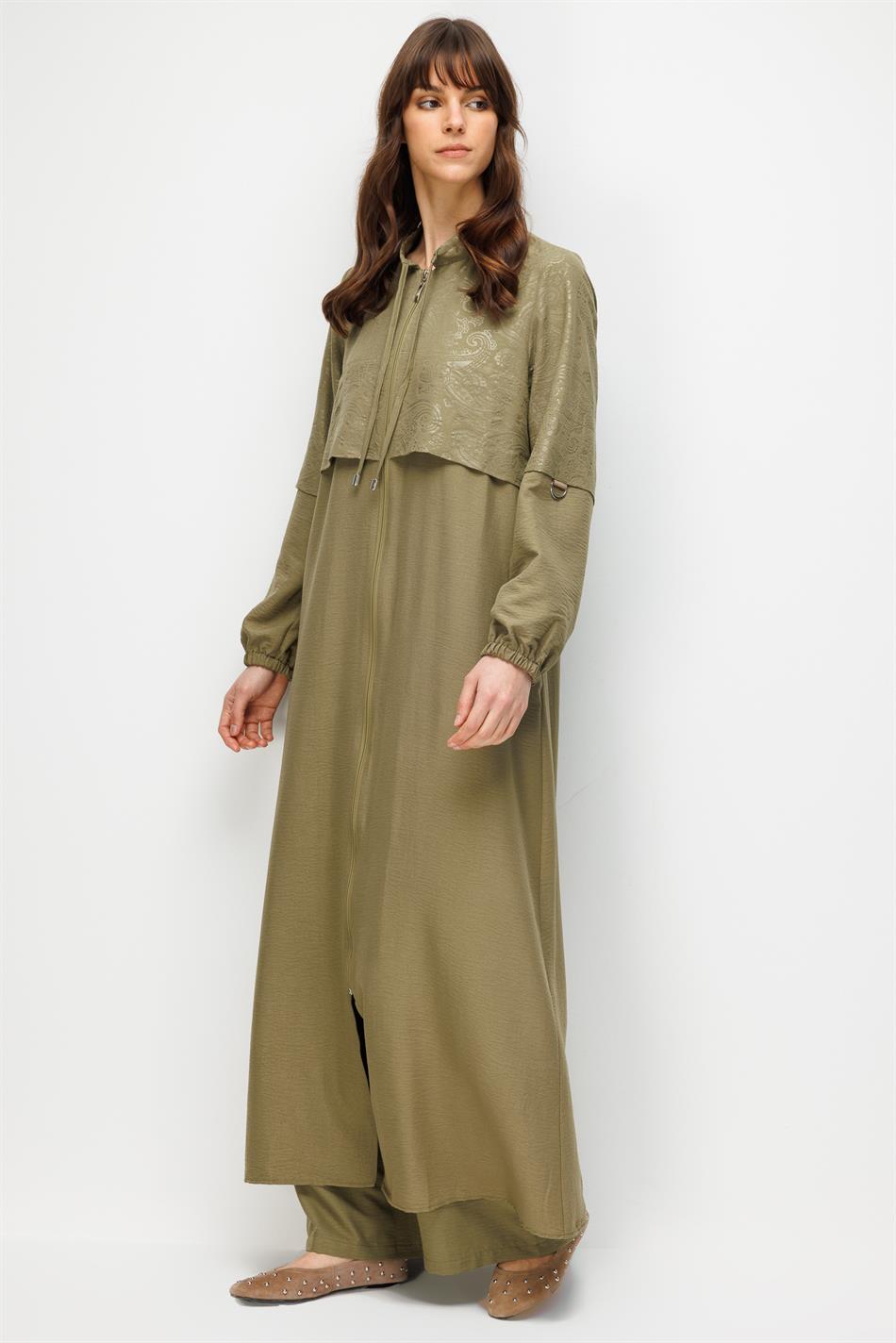 TULIP Özel Desen Soft Kumaş Aller Üst Beden ve Düz İpekçe Garni Alt Beden Zamansız Kap Ferace-Haki