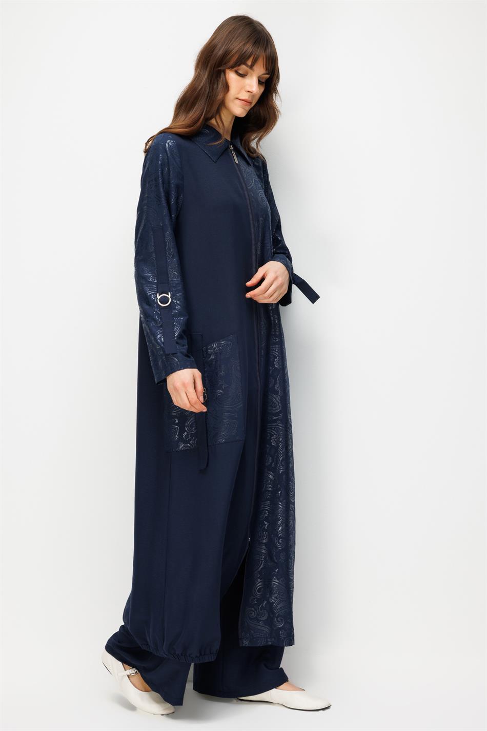 TULIP Özel Desen Soft Kumaş ve İpekçe Garnili Cep Detaylı Zamansız Kap Ferace-Laci