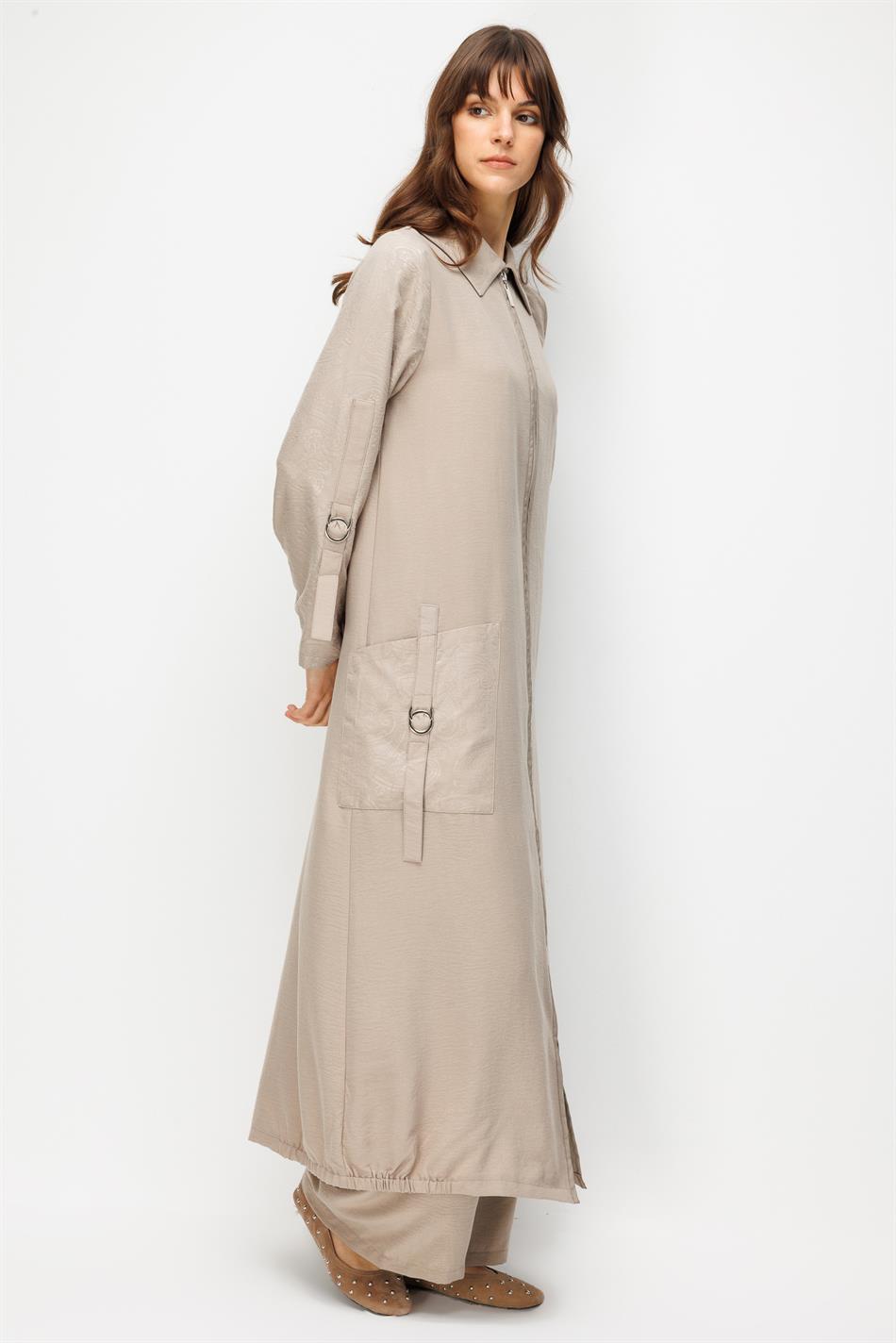 TULIP Özel Desen Soft Kumaş ve İpekçe Garnili Cep Detaylı Zamansız Kap Ferace-Taş