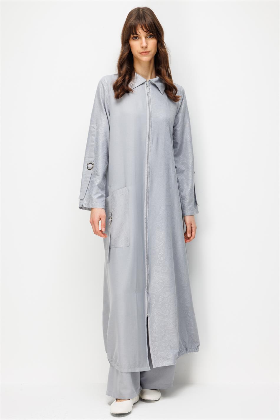 TULIP Özel Desen Soft Kumaş ve İpekçe Garnili Cep Detaylı Zamansız Kap Ferace-Gri
