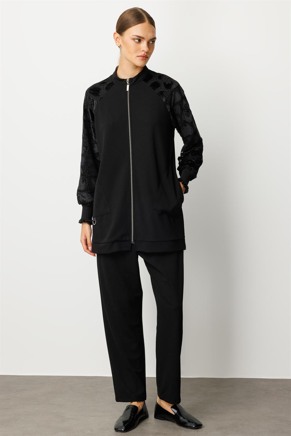 Uniq Zeitloses und besonderes Set mit Ärmeldetails aus Spitze und Hose aus Crêpe-Struktur – Schwarz