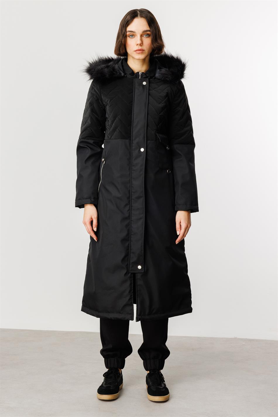 Sport Coat with Different Top and Bottom Pads, Plush Details - Black