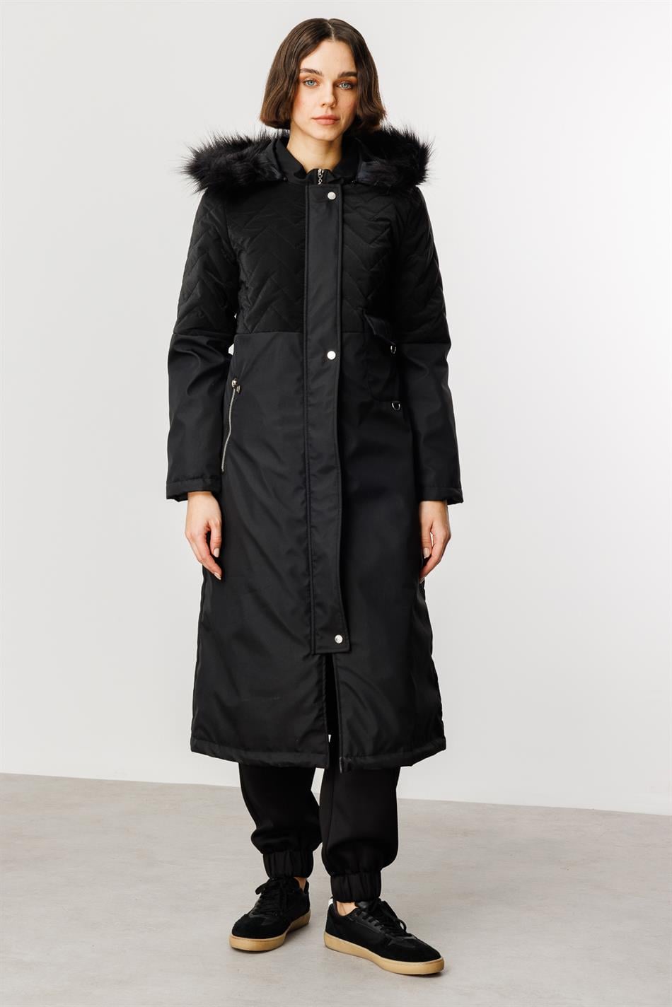 Sport Coat with Different Top and Bottom Pads, Plush Details - Black