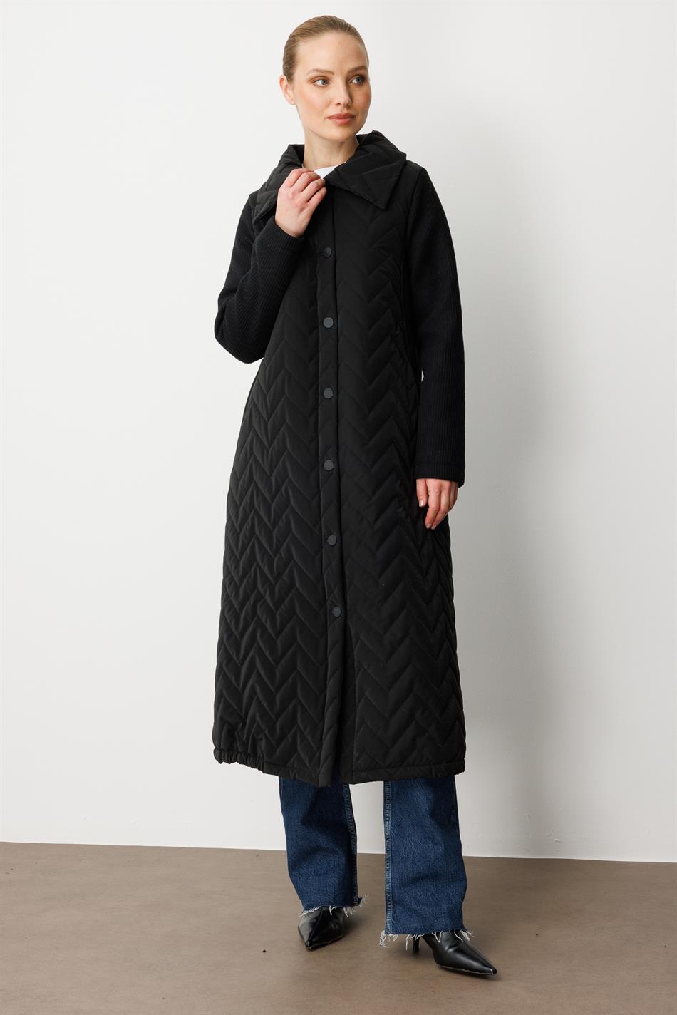 High Wool Content Soft Padded Timeless Sport Coat with Sleeve and Side Details - Black