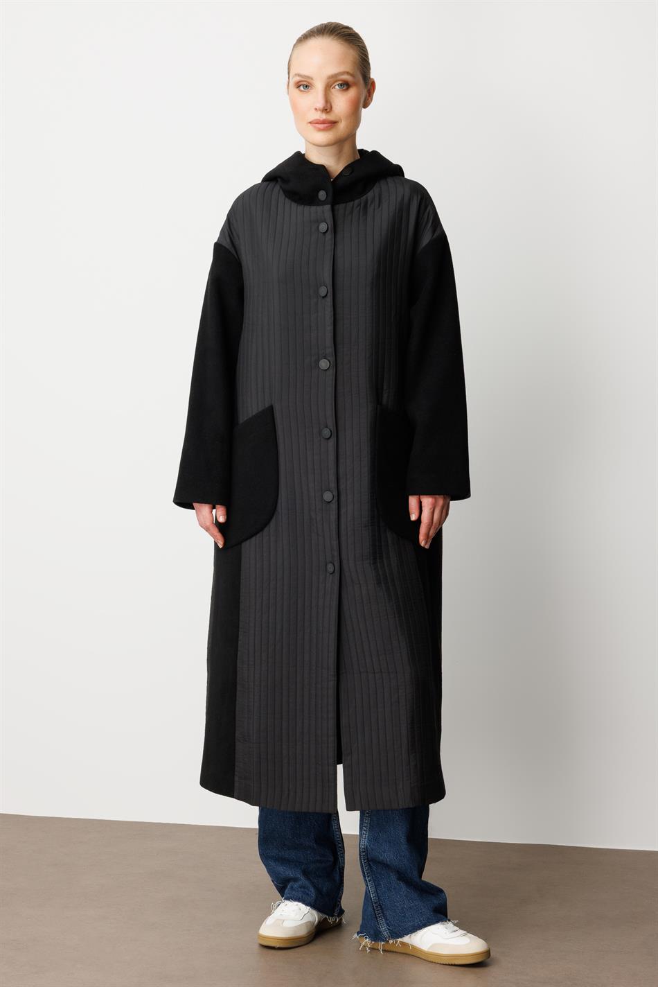 Yun teksturalı xüsusi poliviskoz parça və Ray Jacquard astarlı, geyinməyə hazır palto/gödəkçə - Qara