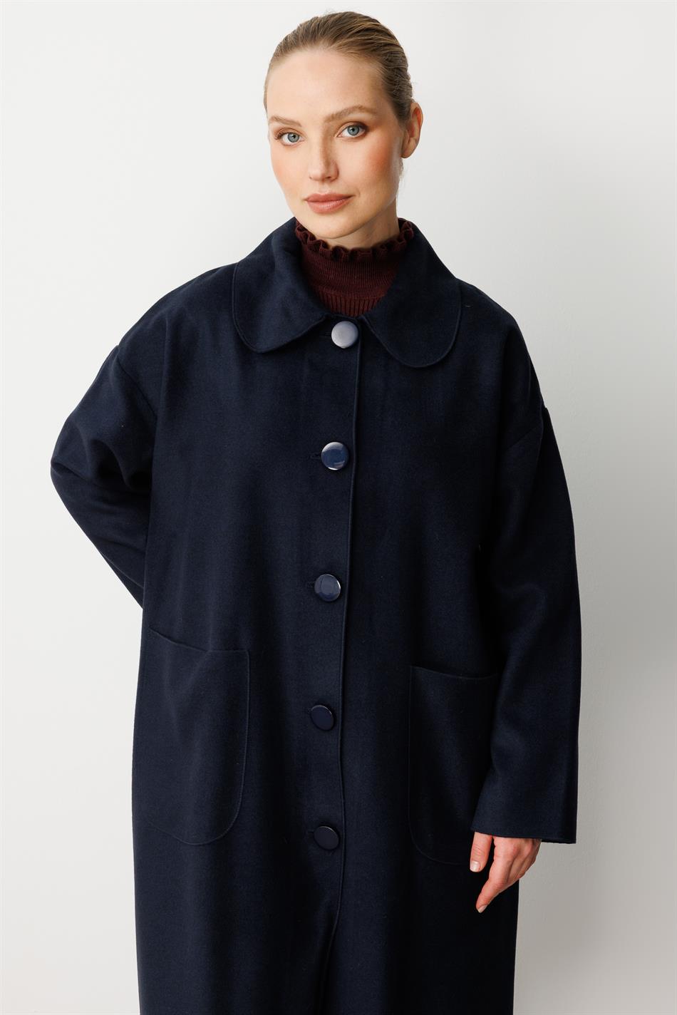 Ungefütterter, konfektionierter Mantel aus speziellem, wollstrukturiertem Polyviskosegewebe – Marineblau