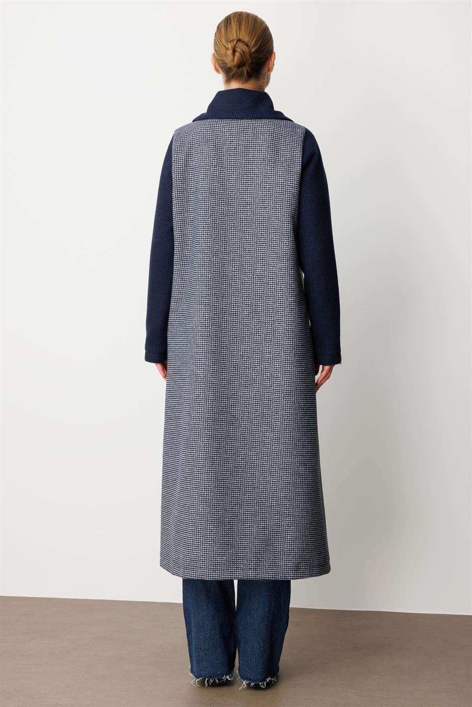 Hochwertiger, gemusterter Wollstoff, gestrickte Ärmel und Kragen, gefütterter, zeitloser Mantel/Jacke – Marineblau