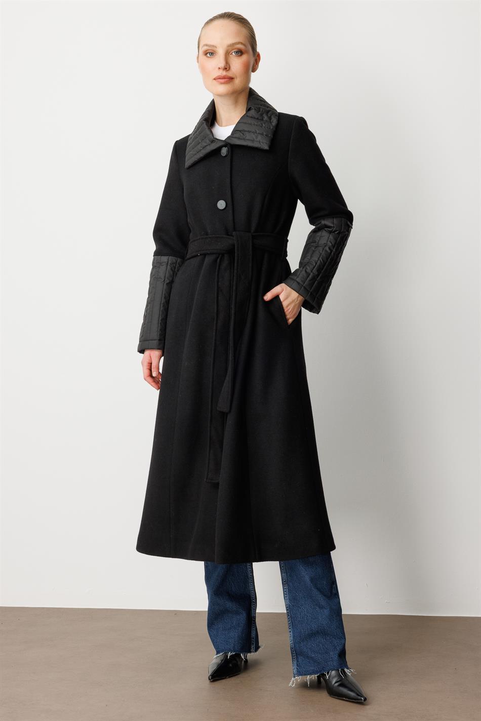 Hochwertiger, gewebter Mantel aus Wolle mit weichem, gestepptem Kragen und Ärmeln – zeitloser Stil, gefüttert – Schwarz