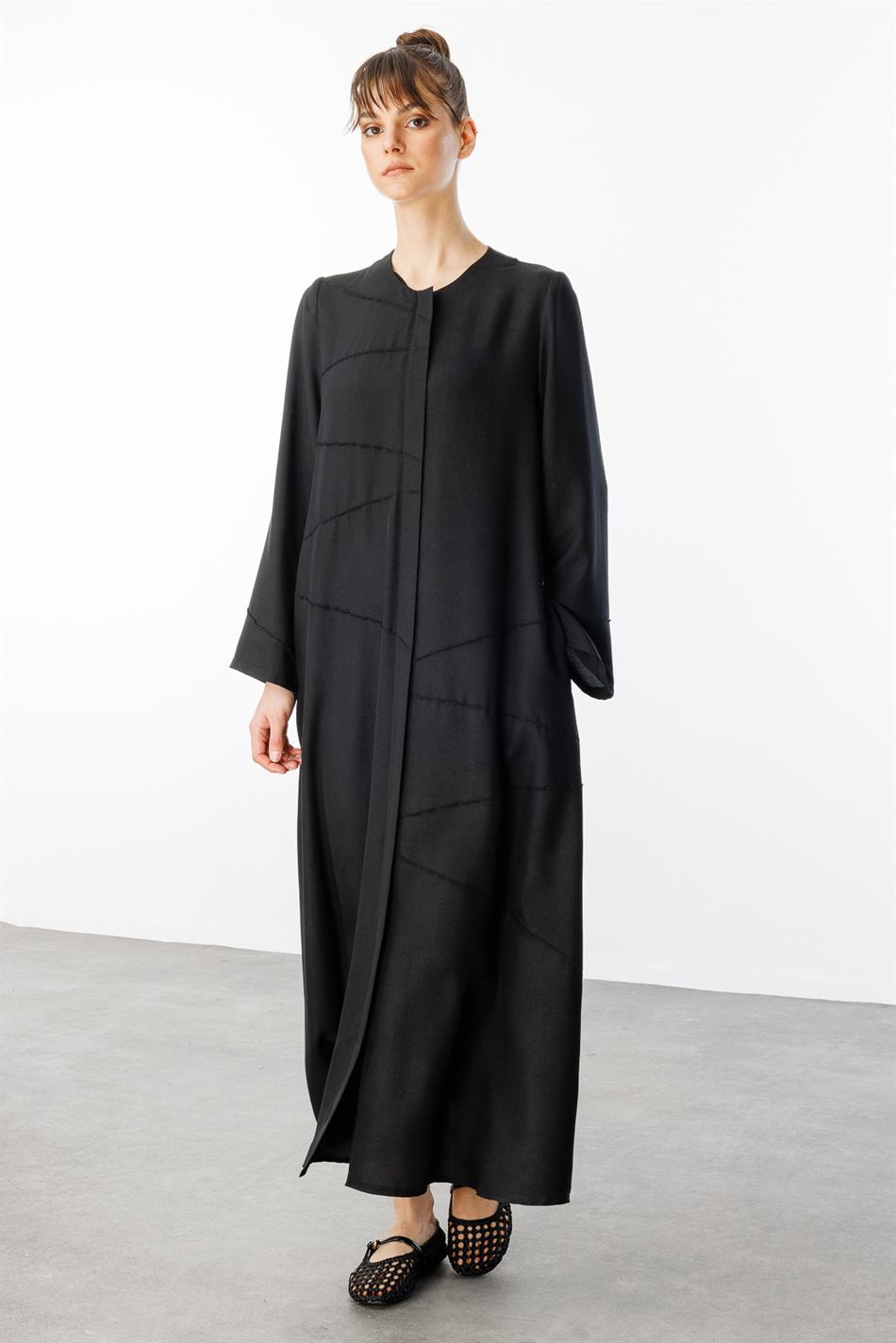 ZV Nervur Aller Stitch Detail Zijdeachtige Textuur Tijdloze Sportjas/Abaya - Zwart