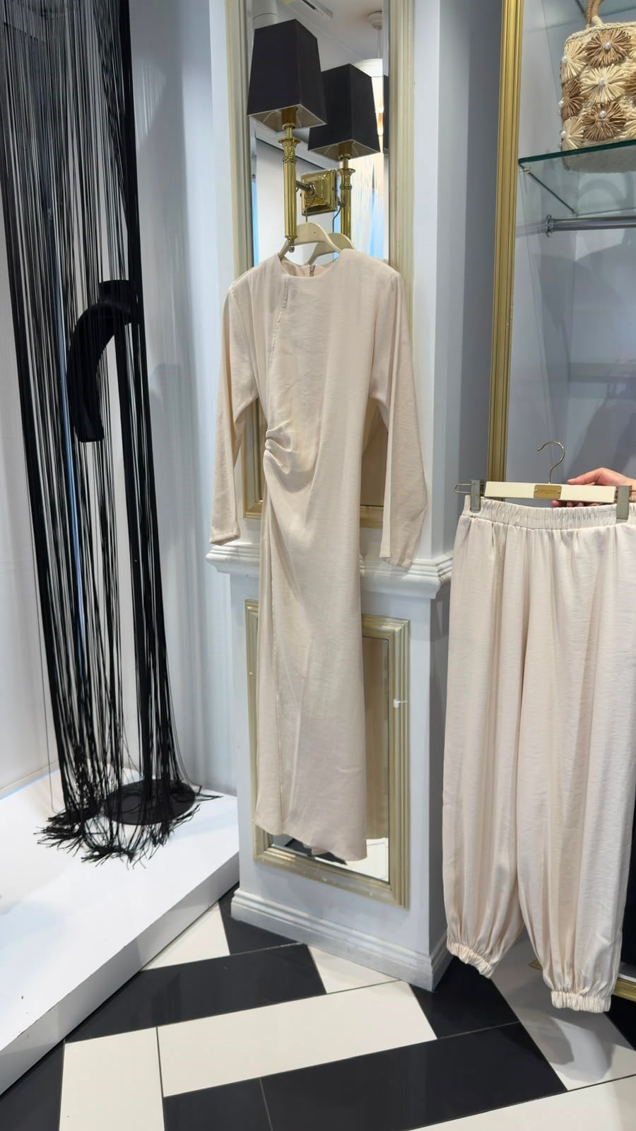 Yandan Yırtmaçlı Pantalonlu Kap
