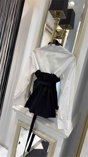 Kemer Detay Büzgülü Gömlek