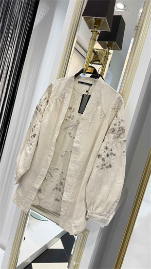 Taş Detay Kimono