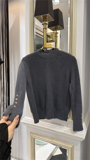 Angora Düğme Detaylı Kazak