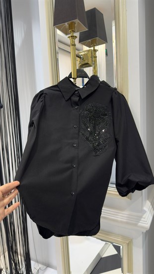 Çiçek Detay Boncuklu Gömlek
