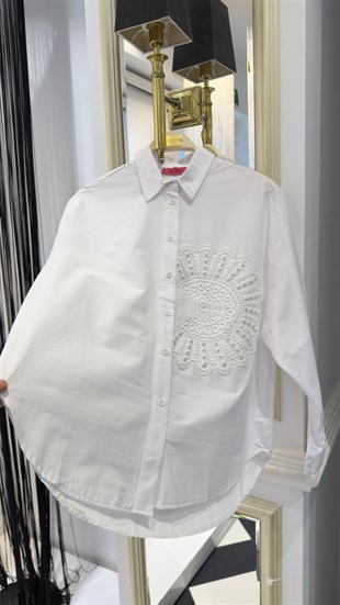 Güpürlü İnci Detay Gömlek