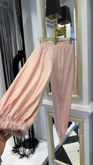 Yandan Yırtmaçlı Pantalonlu Kap