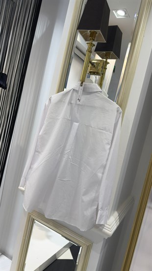 Pul ve İnci Detay Gömlek