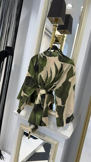 Tropikal Desenli Kimono 