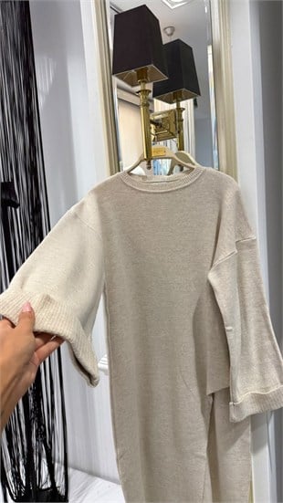 Yandan Yırtmaçlı Triko Elbise