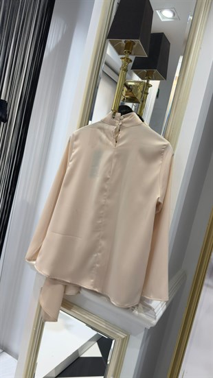 Anvelog Yaka Düğmeli Bluz