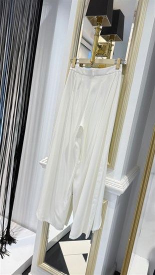 Ön Yırtmaç Detay Palazzo Pantolon