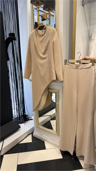 Asimetreik kesim taşlı Pantalonlu Takım