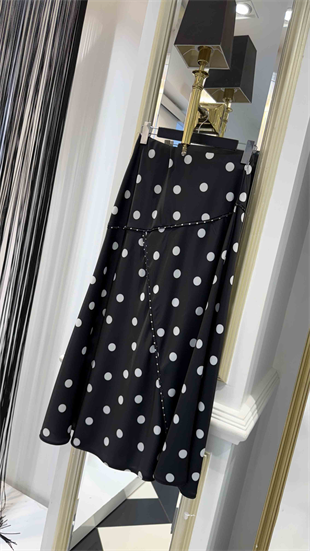 Puantiye Desen Saten Balık Etek