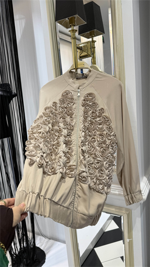 Gül Detay Pantolonlu Takım