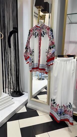 Ççiçek Desenli Takım