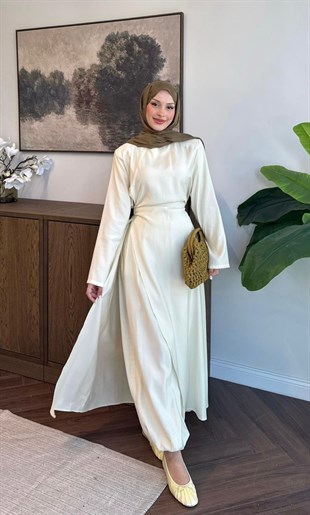 Yandan Yırtmaçlı Pantalonlu Kap