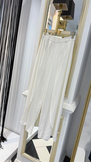 Ön Yırtmaç Detay Palazzo Pantolon